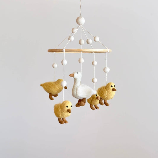 Felt Baby Mobile- Mama Duck and Ducklings