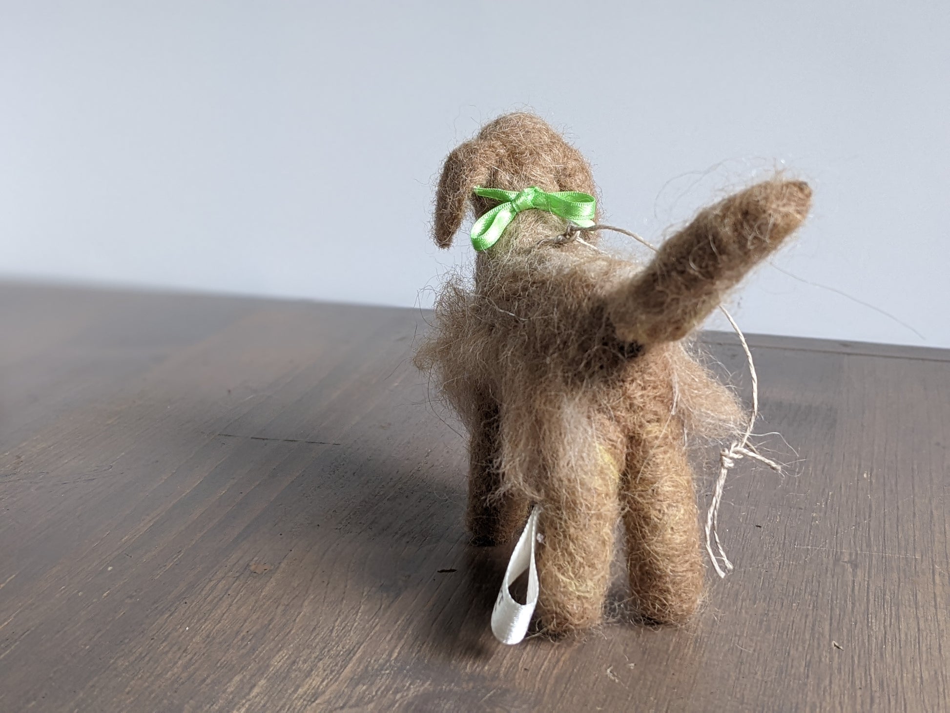golden retriever from needle felted wool back view