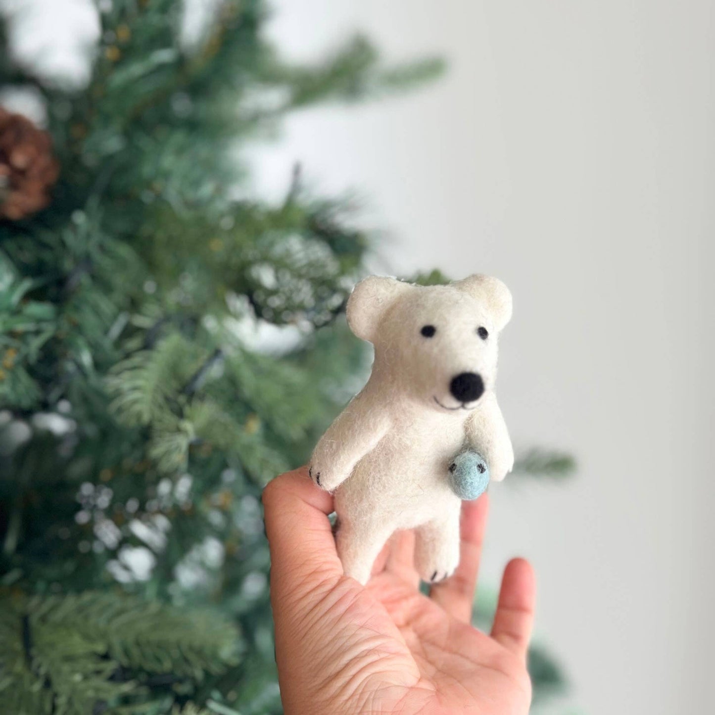 Finger Puppet: Polar Bear With Fish