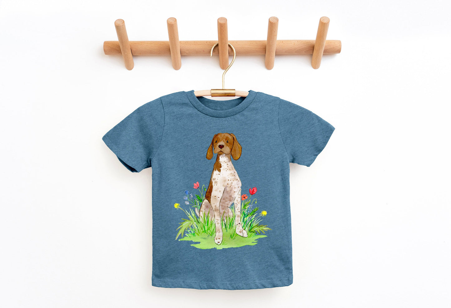 Kids tee shirt with German Shorthaired Pointer Dog and flowers on it.