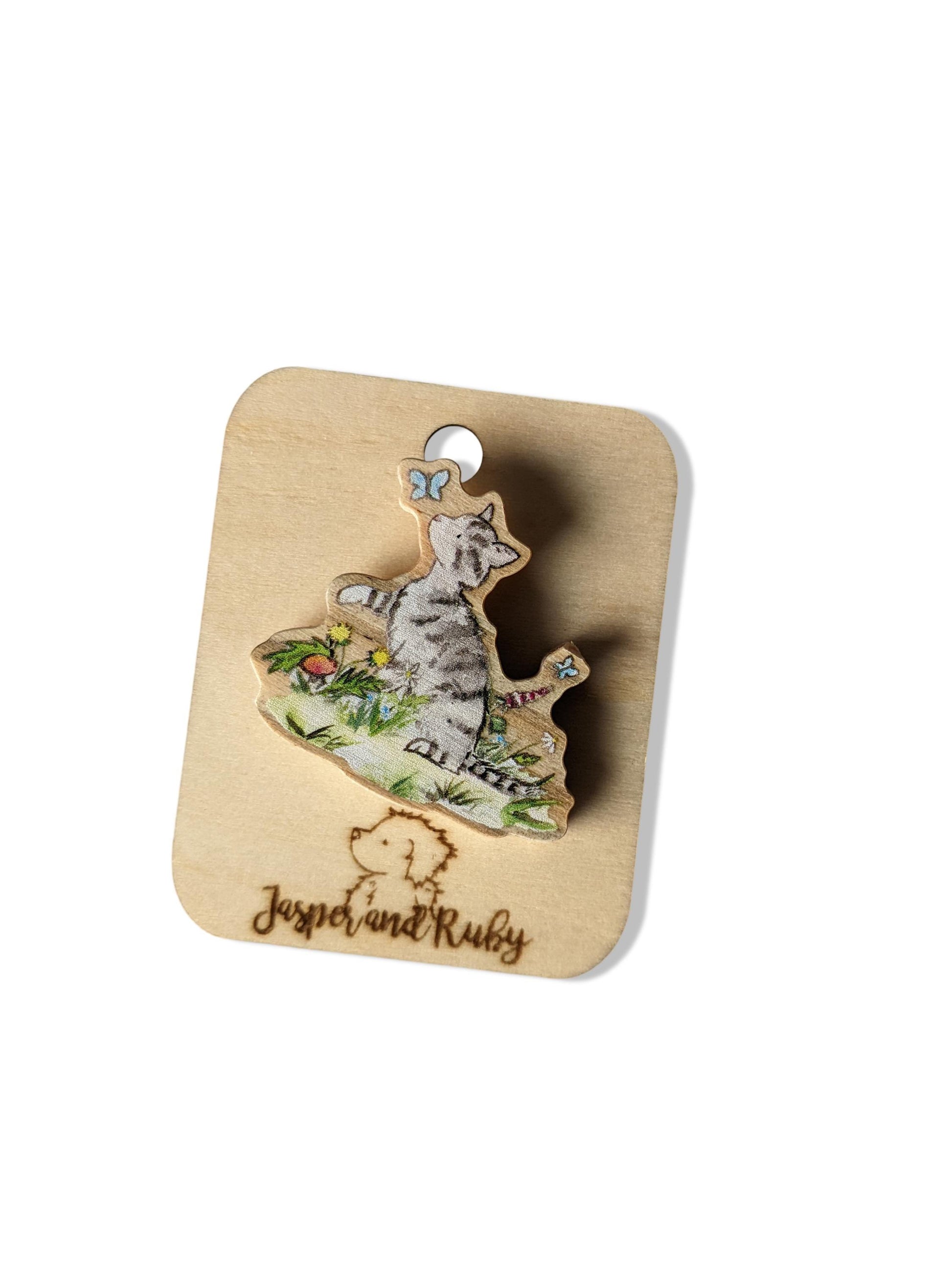 Wooden Tabby Cat Pin, Cat Lover Gift, Gray Tabby Cat, Cat Mom Gift, Cat Jewelry, Tabby Kitten, Cat Art, Stocking Stuffer