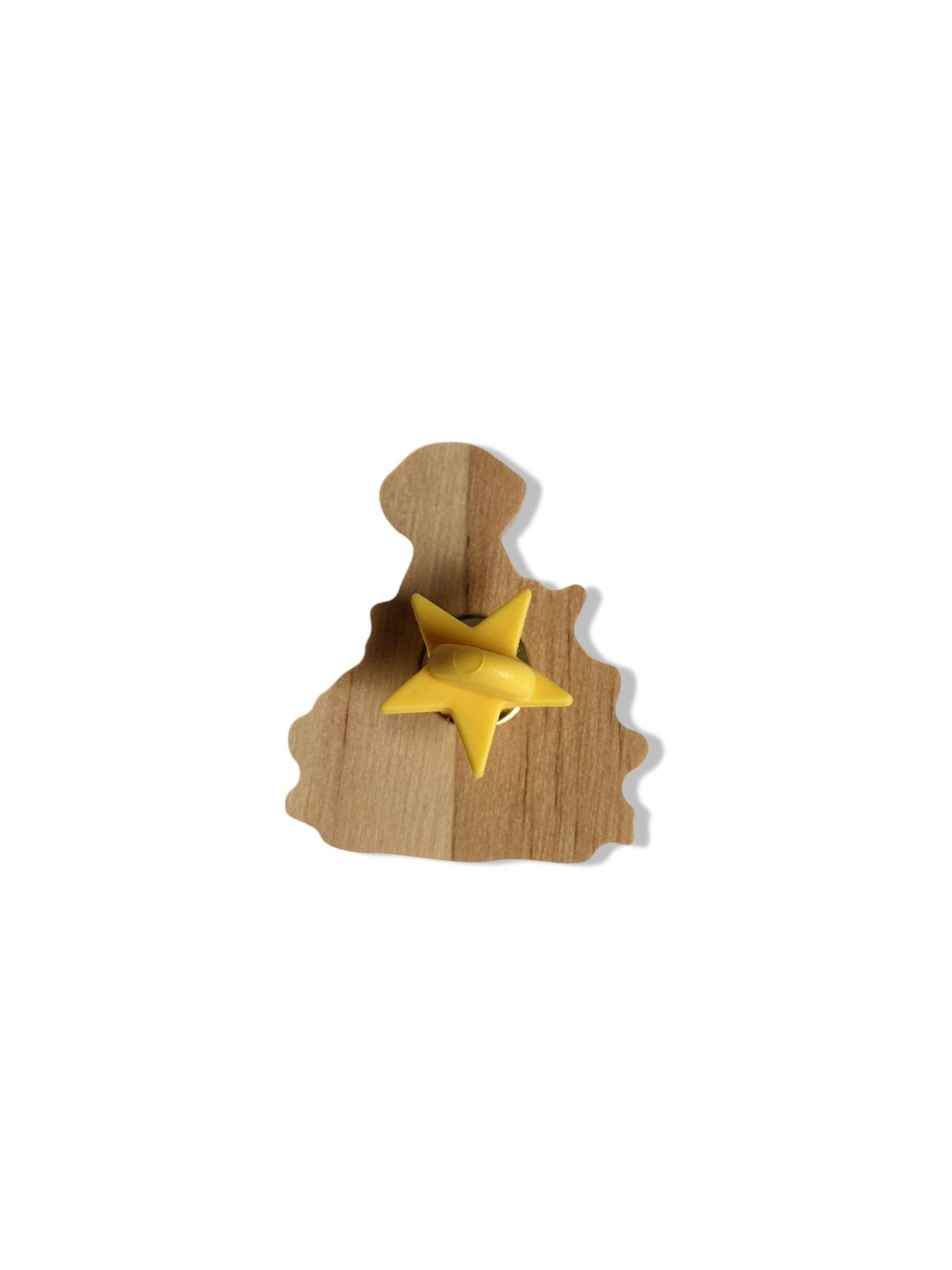 wooden vizsla dog lapel pin